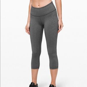 Lululemon mid-rise wunder under crop